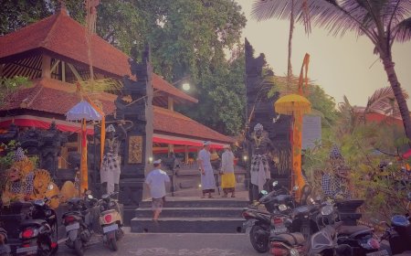 Lamun Temple Nusa Dua Bali: A Spiritual Destination at the Edge of the Ocean