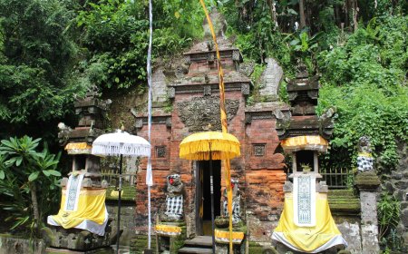 Pura Kereban Langit: Keajaiban Goa Suci dengan Air Berkah Penyembuh dan Pemberi Keturunan