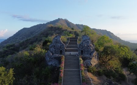 Keagungan Pura Bukit Gumang: Harmoni Alam dan Spiritualitas