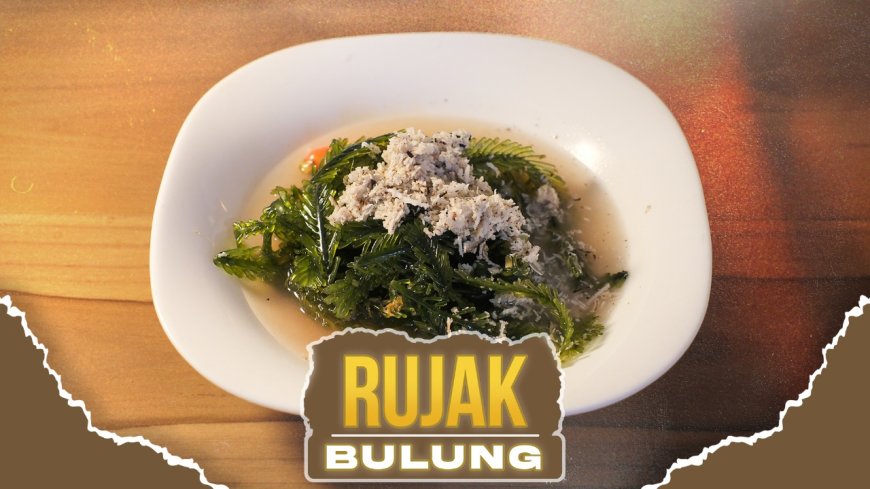 Rujak Bulung: A Balinese Seaweed Dish with Spicy and Sour Flavor