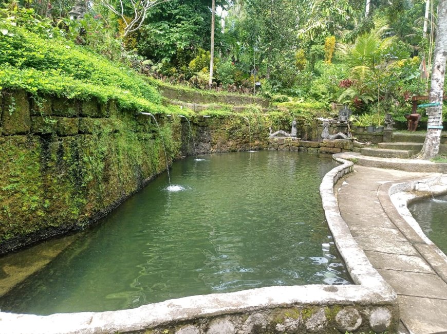 Taman Beji Manik Segara Badung: Pesona Alam dan Ritual Suci di Bali