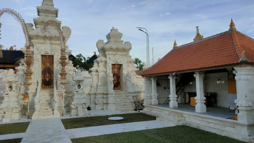 Pura Desa Adat Kutuh: Keajaiban Magis di Ujung Selatan Pulau Dewata