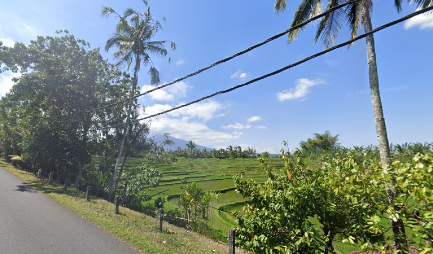 Virtual Journey Exploration to Pura Kahyangan Jagat Luhur Mekori