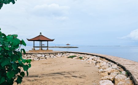 Menelusuri Jejak Keindahan Pantai Karang Sanur: Harmoni Karang dan Lautan