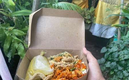 Tipat Blayag: A Delicious and Authentic Traditional Balinese Dish