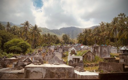 Uncovering the Uniqueness of Funeral Rituals in Les Village : Without Fire and Earth