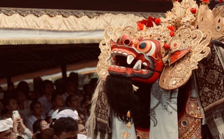 Mengenal Tradisi Ngerebeg di Desa Adat Tegal