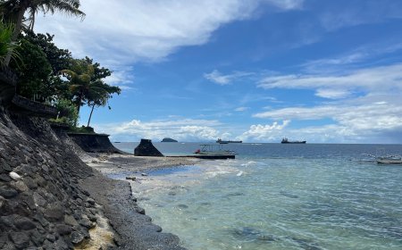Pesona Pantai Nyuh Gading Mendira: Keindahan Tropis yang Memikat