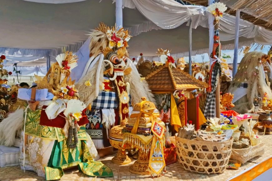 Pamer Ritual Ngaturan Pakelem Dalam Ritual Bali - Bali Padma Bhuwana