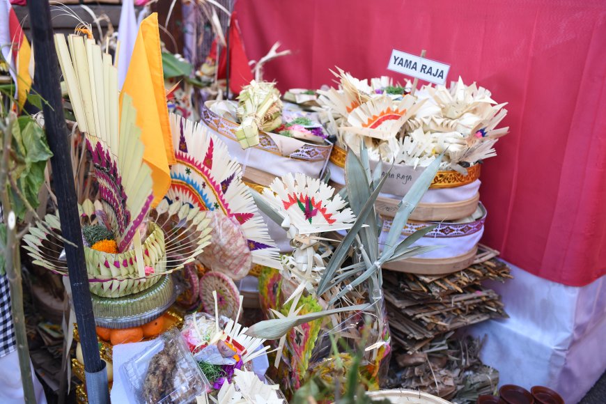 Pamer Ritual Tawur Ceremony: Sacred Offering to Yamaraja for Universal Energy ...