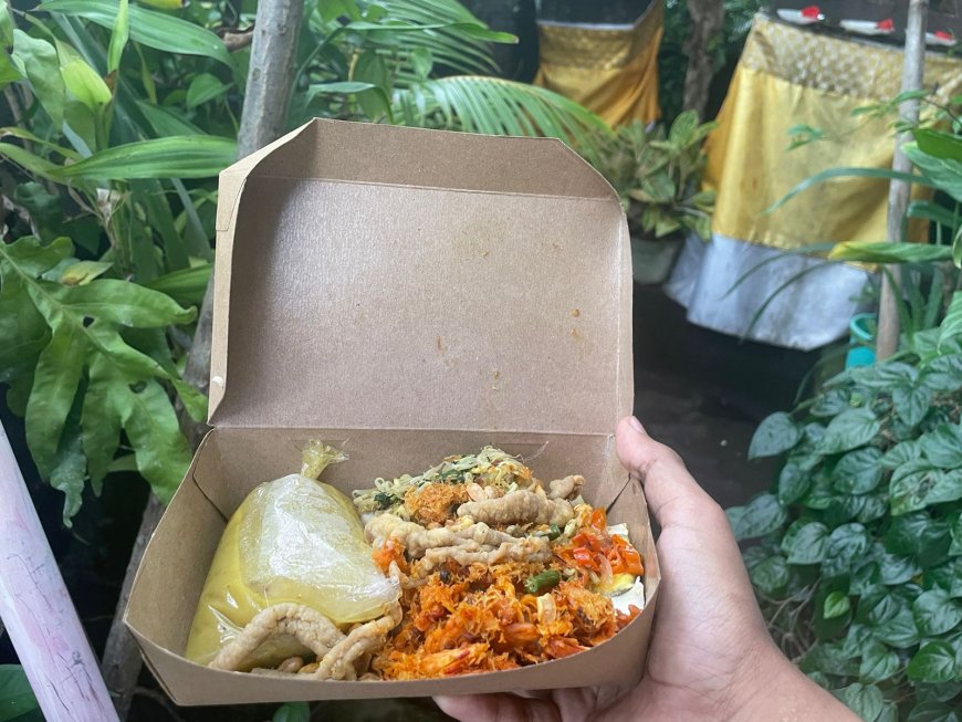 Tipat Blayag: A Delicious and Authentic Traditional Balinese Dish