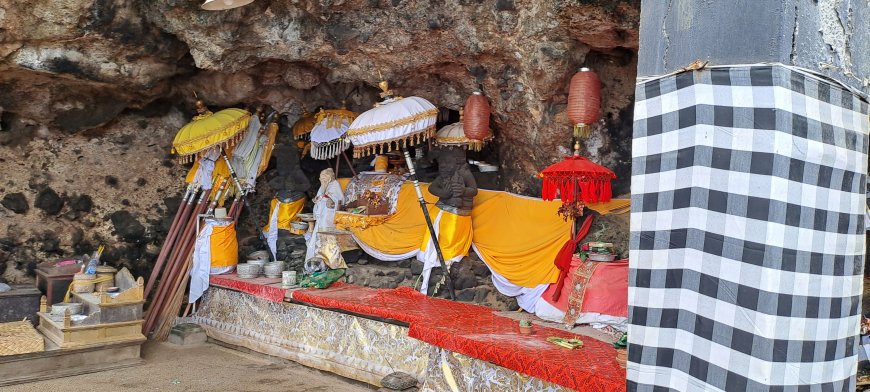 Explore the Virtual Tour: Peyogaan Temple