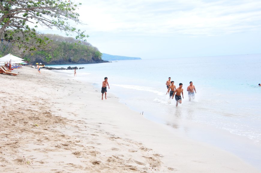 Prasi Beach: An Ideal Place for a Relaxing Vacation in East Bali