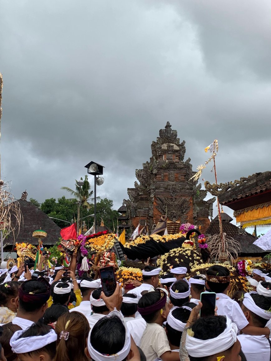 Tradisi Tek Cor : Menguak Sejarah dan Keunikan Tradisi Desa Adat Tegal