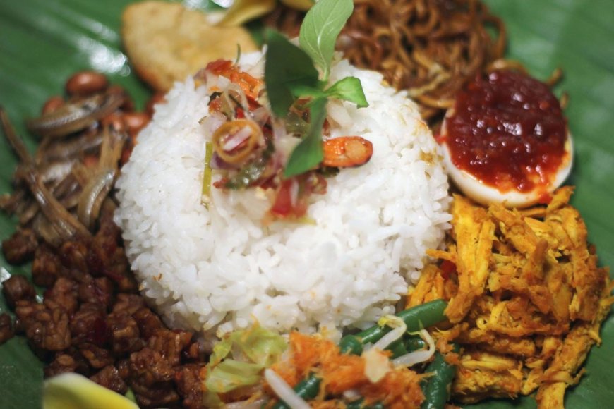 Nasi Jinggo: A Traditional Balinese Dish with Appetizing Flavors