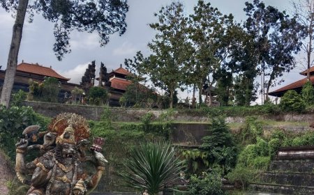 Pura Taman Beji Sibang Gede: Panglukatan Tirta Amerta di Goa Mata Air yang Hening