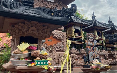 Munjung ke Setra: A Unique Pagerwesi Tradition in Buleleng That Few People Know