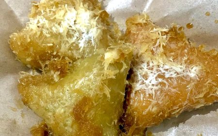 Jaje Lukis: Kudapan Segitiga Manis Khas Bali yang Menggoda Lidah