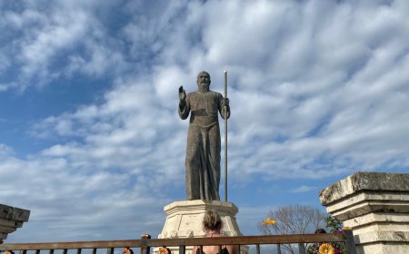 Jejak Spiritual Dang Hyang Nirartha: Pendeta Suci dalam Perjalanan Hindu Bali