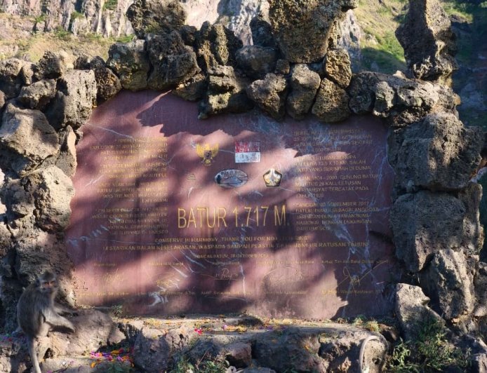 Beneath the Dawn Mist: Uncovering the Secrets of Mount Batur, the Silent Ruler in the Heart of Bali