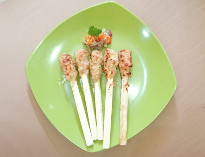 Sate Lilit Ikan Jimbaran: Cita Rasa Laut yang Menyatu dengan Serai