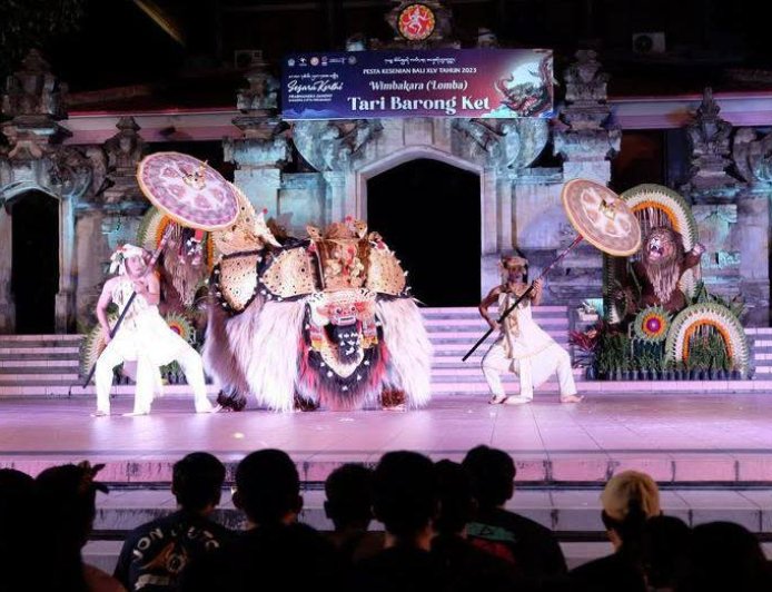 Dhira Pradiva Art Studio: The Harmony of Dance and Gamelan from Village Stage to Bali Arts Festival