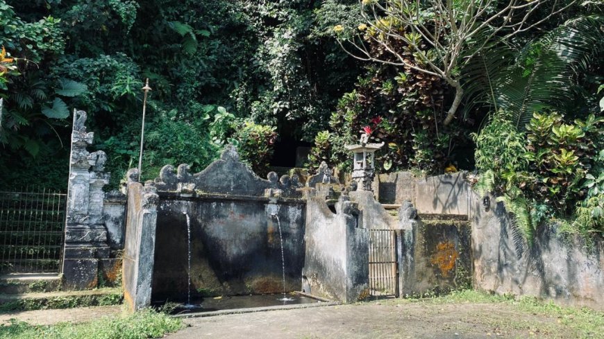 Beji Gedong: Sacred Place Above the Holy Spring in Pejaten Village