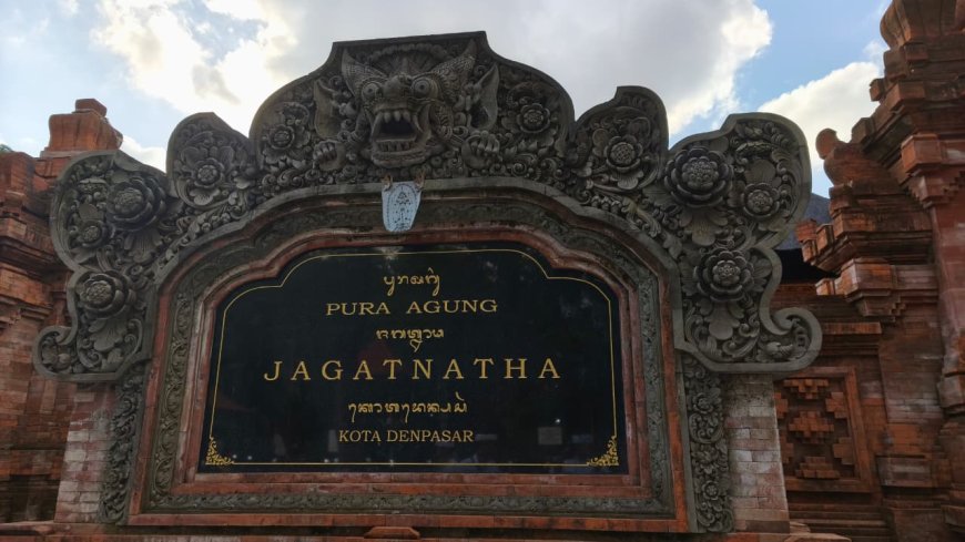 The Celebration of Saraswati Day at Pura Jagatnatha Denpasar: Honoring the Goddess of Knowledge