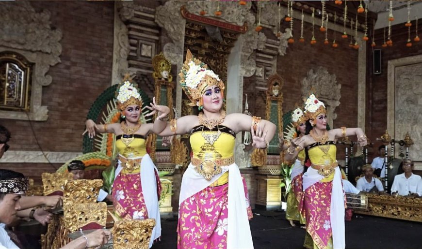 Saat Air Menari di Jimbaran: Janger Siat Yeh Sanggar Kalingga