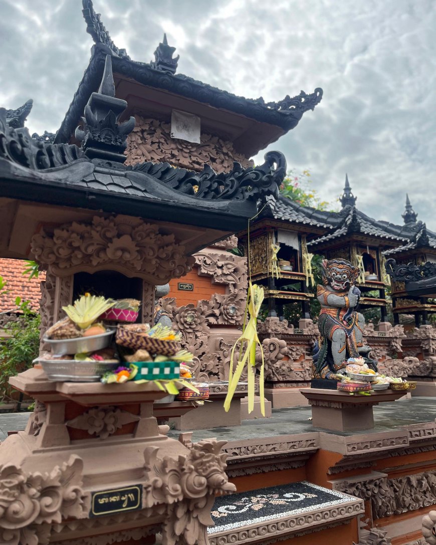 Munjung ke Setra: A Unique Pagerwesi Tradition in Buleleng That Few People Know