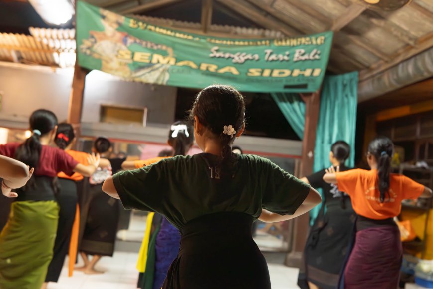 Sanggar Tari Semara Sidhi: Saat Denting Tabuh dan Lenggok Tarian Bersemi di Desa Pemogan