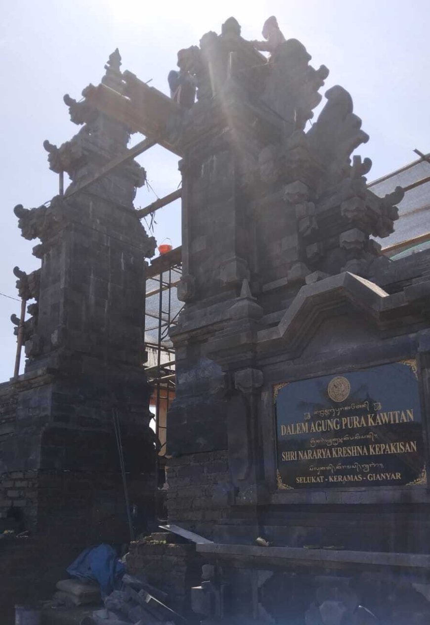 Dalem Agung Pura Kawitan Shri Nararya Kreshna Kepakisan: Traces of Majapahit in Balinese Tradition and Identity