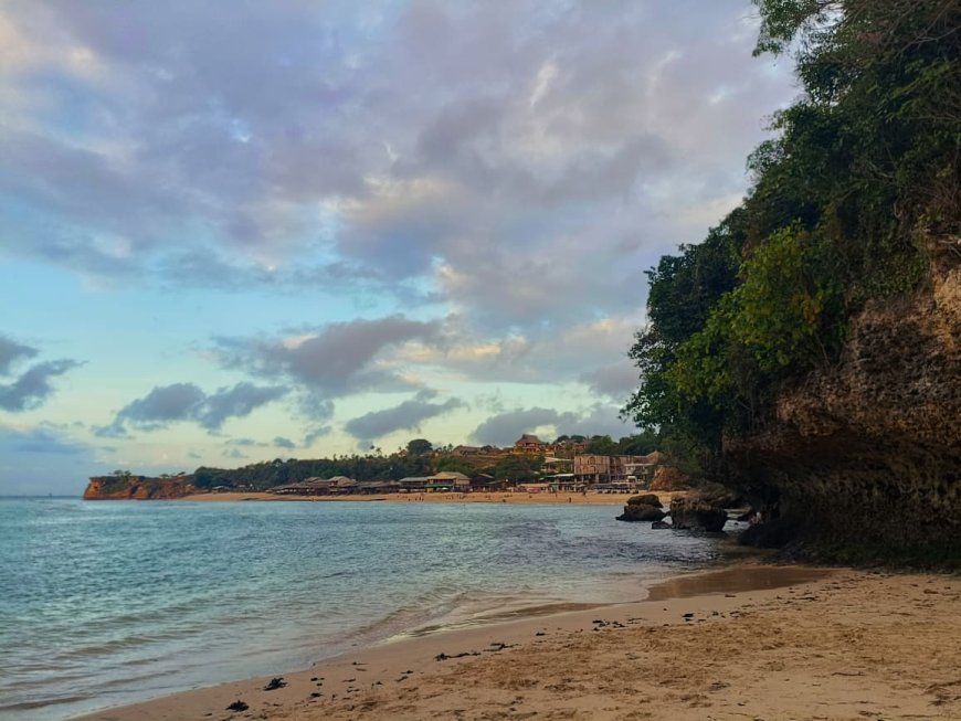 Pantai Olen: Harmony of Sunset and the Murmur of Waves in South Bali