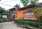 The Fingerprint Painting Museum: The Wonder of Art from the Fingertips of I Gusti Ngurah Gede Pemecutan