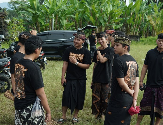 Dari Dua Kata Menjadi Satu Arti: Memahami Kruna Satma sebagai Kata Majemuk dalam Bahasa Bali