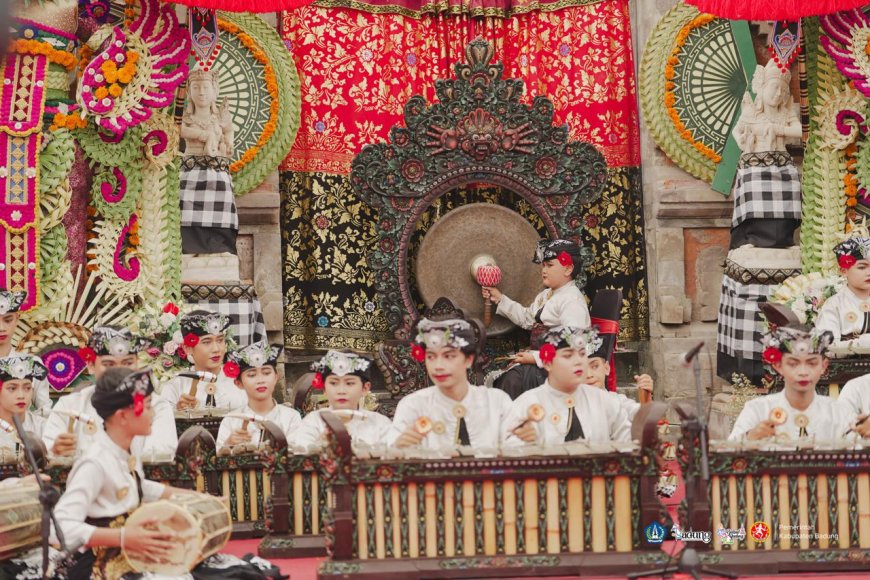 Born on the Brink of a Storm, Enduring for Tradition: The Saga of Sanggar Seni Pranawa Swaram