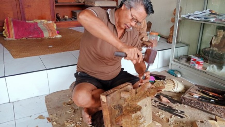 Carving as a Way of Life: The Work of I Ketut Bangkit Preserving Balinese Wood Carving Based on Hindu Philosophy