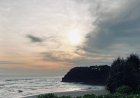 Senandika Kelecung: Saat Laut Menulis Rahasianya di Pasir Hitam