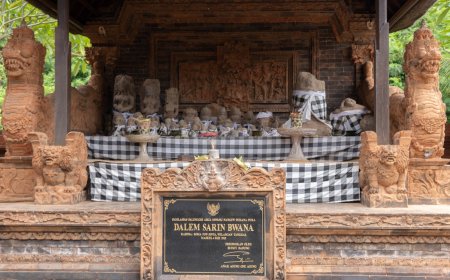 Jejak Sakral Dalem Putih dan Sri Karang Buncing di Pura Dalem Sarin Bwana