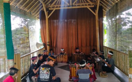 Ketika Tabuh Gamelan Bali Bernyawa: Dedikasi Ida Bagus Putu Tilem Singarsa