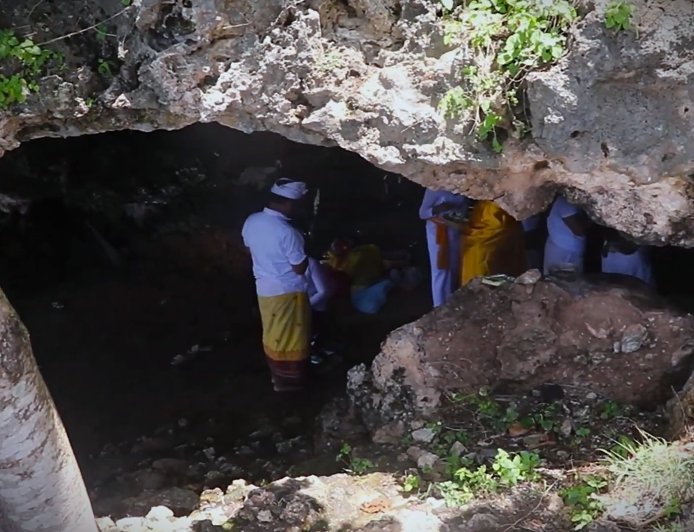 Silence from the Deep: The Mystery of the Sacred Light at Pura Konco Siwa Buddha, Balangan's Dark Cave