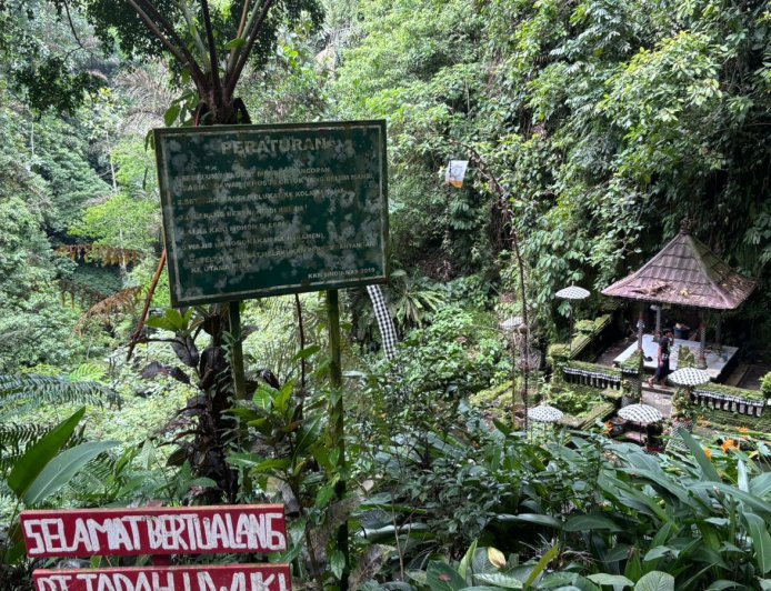 Tirta Tadah Uwuk Temple, Klungkung: Valley Harmony and the Eternal Purity of Crystal Clear Waters