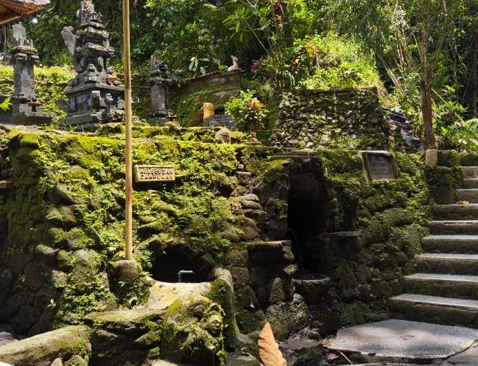Discovering the Sacred Heritage of Pura Beji Batan Gatep: Three Holy Water Spouts and a Purification Cave Along the Penet River
