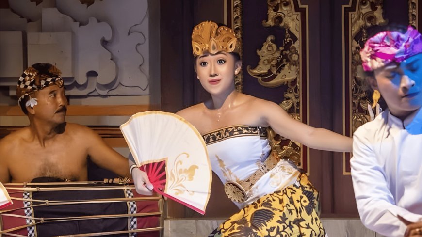 Ida Ayu Triana Titania Manuaba: Dari Panggung Tari ke Layar Digital, Menjaga Tradisi di Dunia Nyata dan Maya