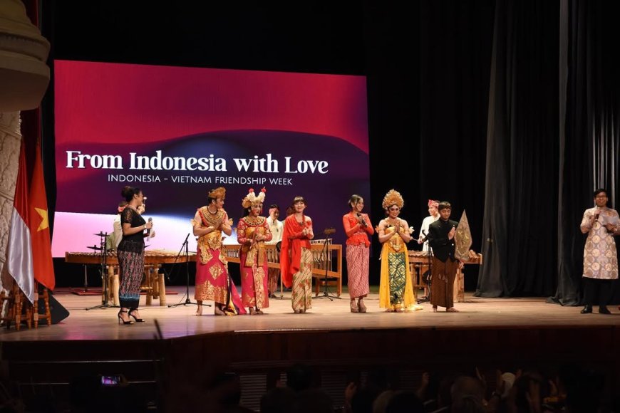 Dari Sanggar Rumahan ke Diplomasi Budaya: Sanggar Seni Guntur Madu dalam Pentas Kedutaan Internasional Vietnam