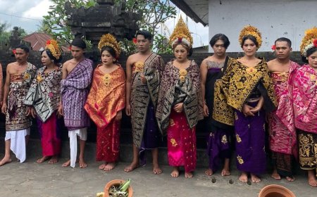Nganten Massal Desa Pengotan : Tradisi Nginang Sebagai Penanda Sah Pernikahan