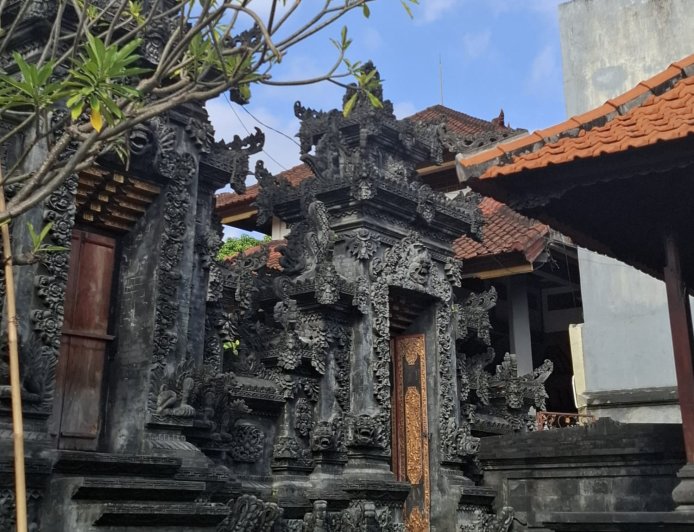 Behind Pura Dalem Suniantara: The Legacy of Dang Hyang Nirartha in the Story of the Flash Flood in Batan Nyuh Village