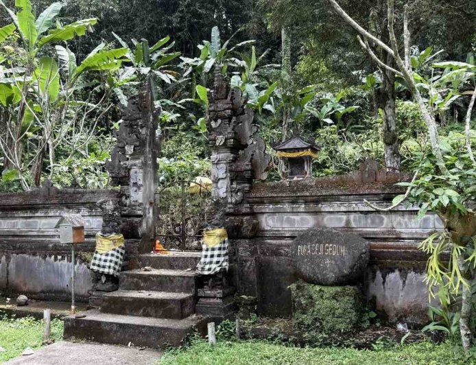 Beji Geduh Temple: A Hidden Sacred Spring That Heals Inner Wounds