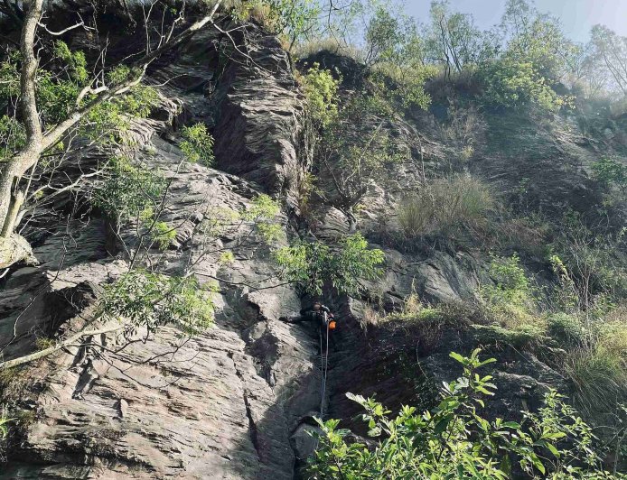 Tebing Songan, Pesona Tersembunyi di Balik Megahnya Gunung Batur